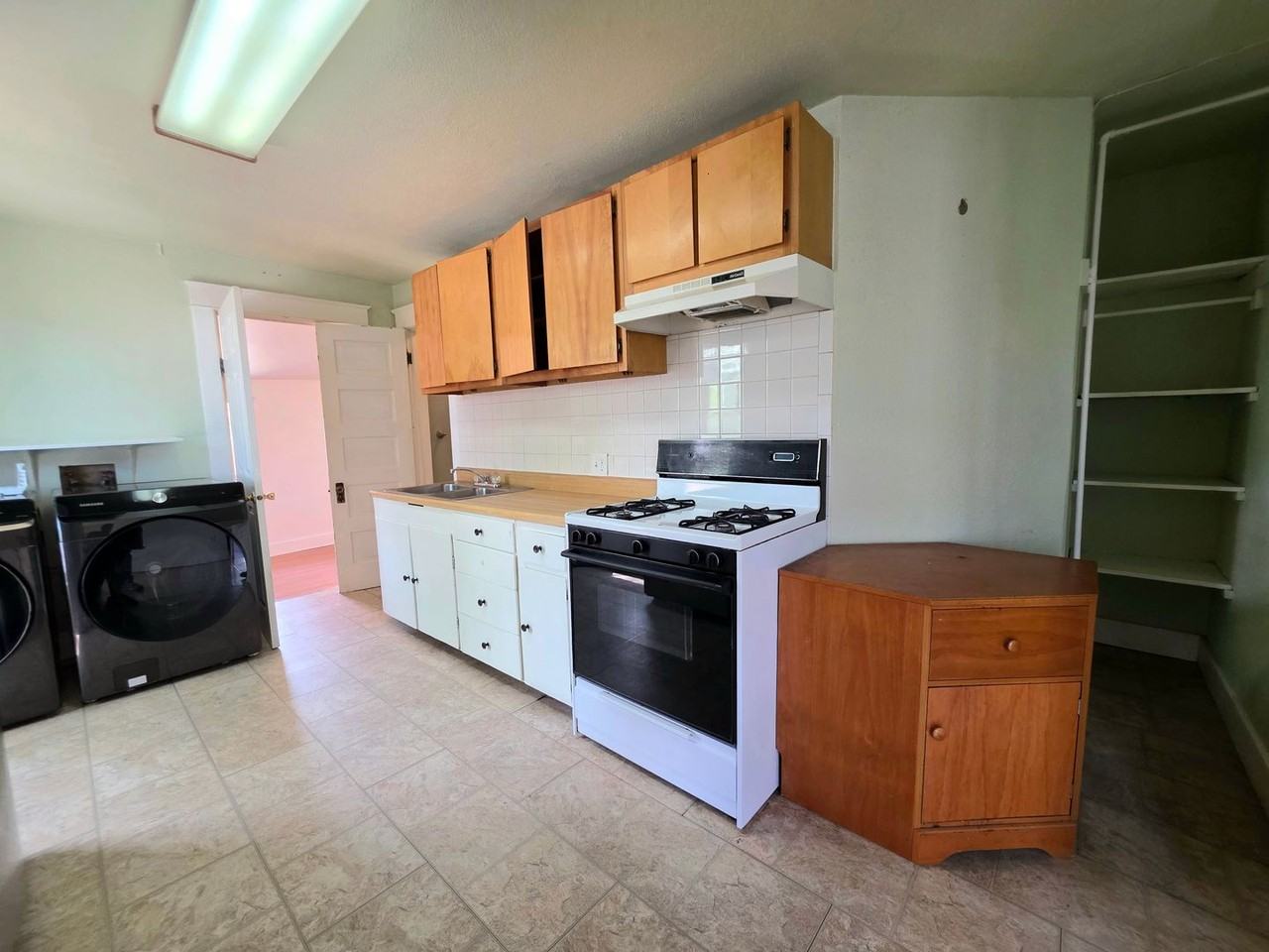 616 W 11th St #3 - Photo 6 of 12