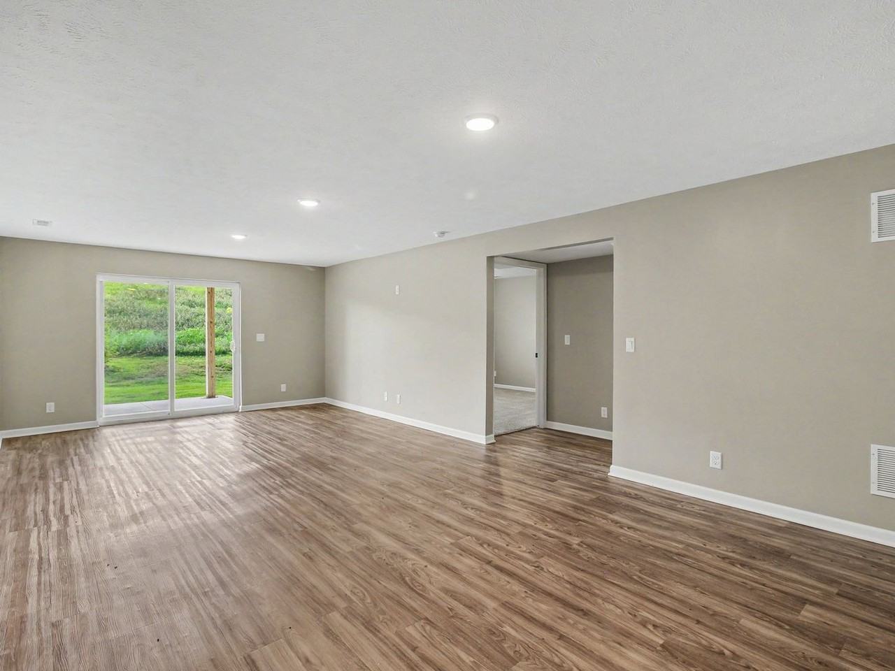 8116 S 178th St - Photo 3 of 15