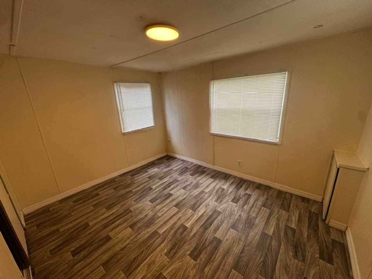 7130 Commons Blvd - Photo 6 of 9