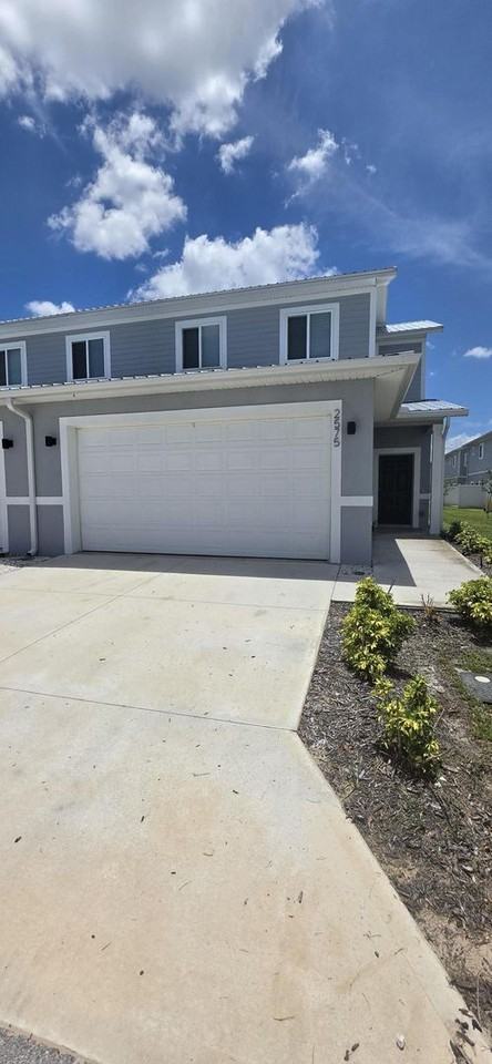 2575 Pine Pl - Photo 2 of 34