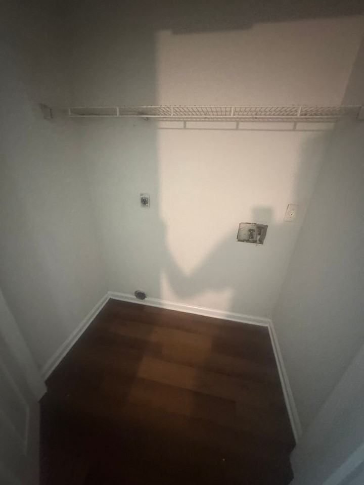 4567 Addington Dr - Photo 4 of 9