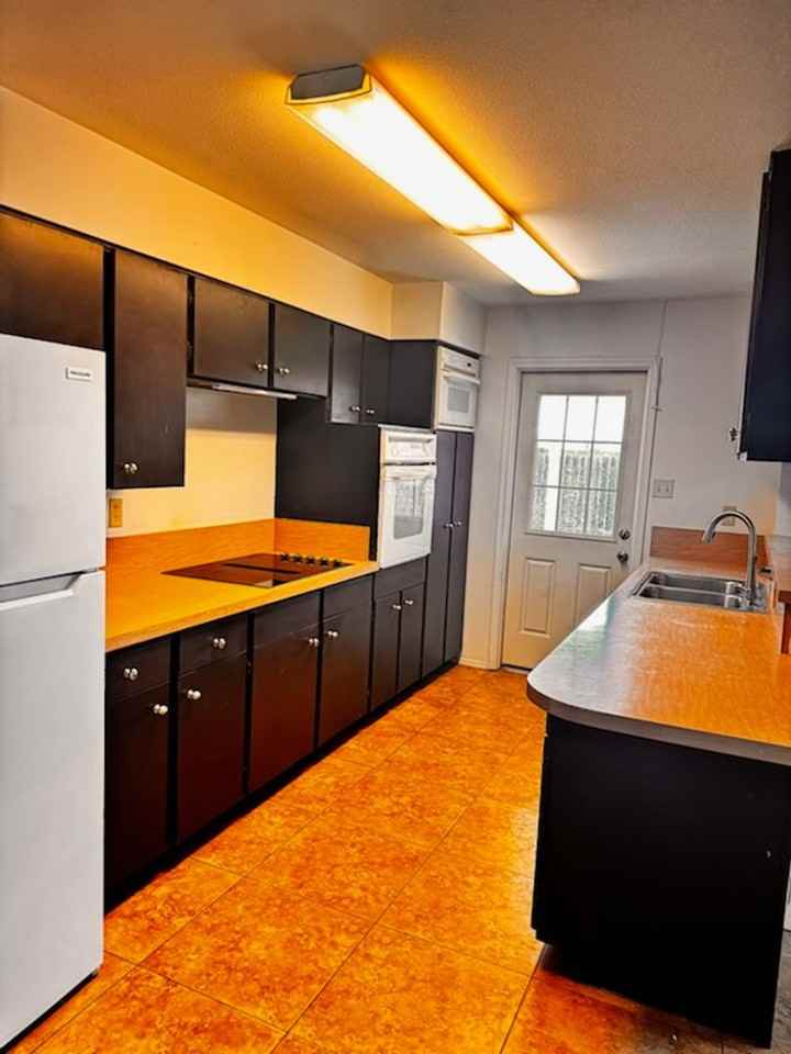 133 E Del Rio Dr - Photo 5 of 17