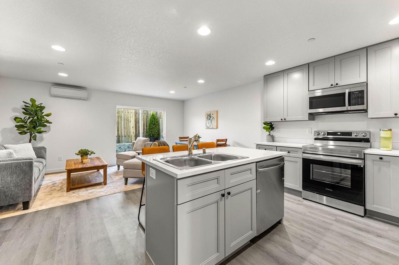 2922 Ne 137th Way - Photo 5 of 24