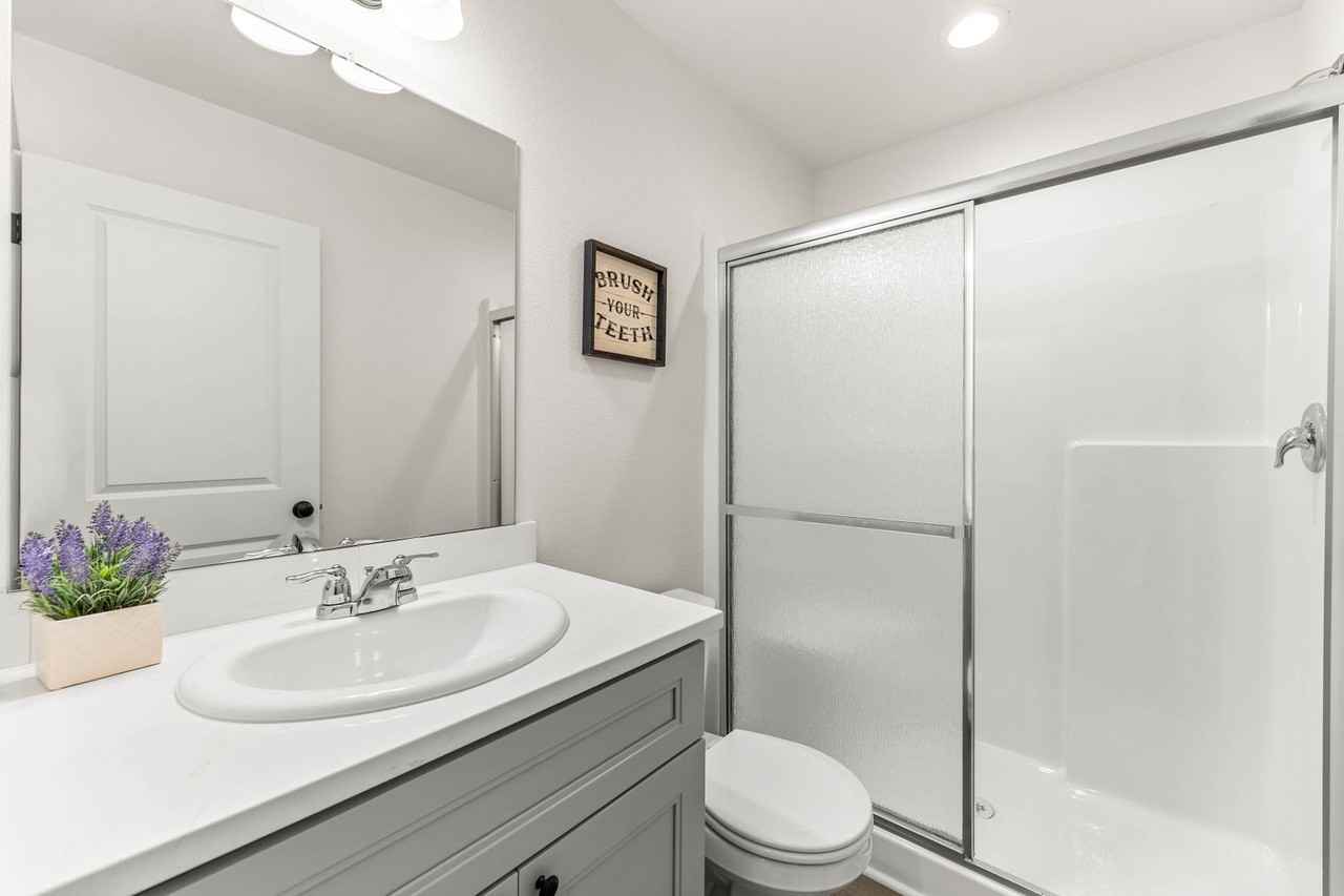 2922 Ne 137th Way - Photo 6 of 24