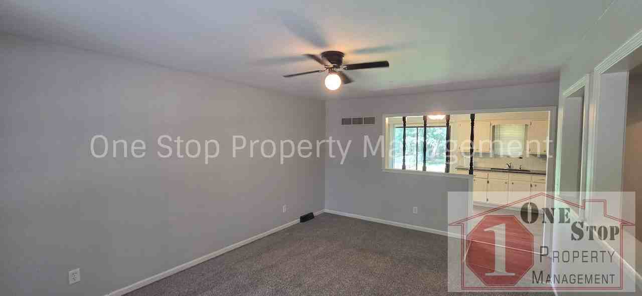 16618 E 3rd Ter N - Photo 2 of 27