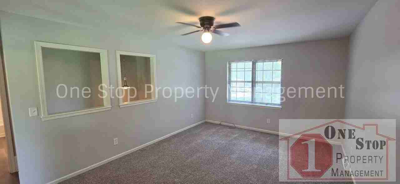 16618 E 3rd Ter N - Photo 3 of 27