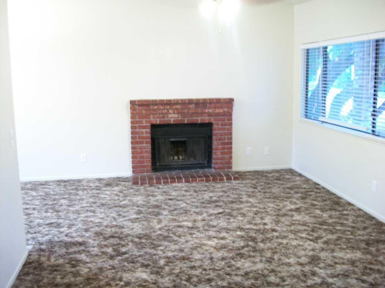 3250 Austin Ave - Photo 2 of 13