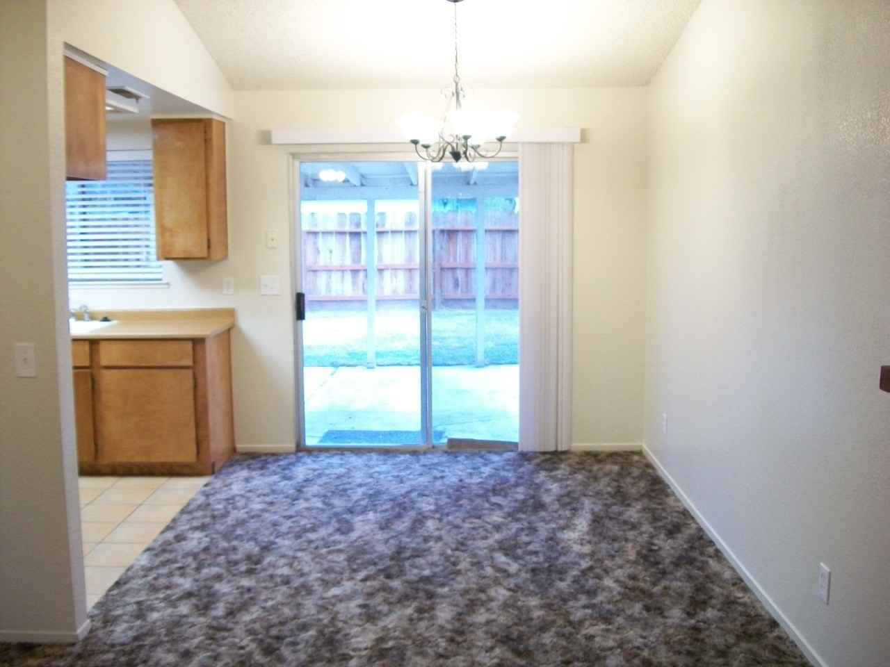 3250 Austin Ave - Photo 4 of 13
