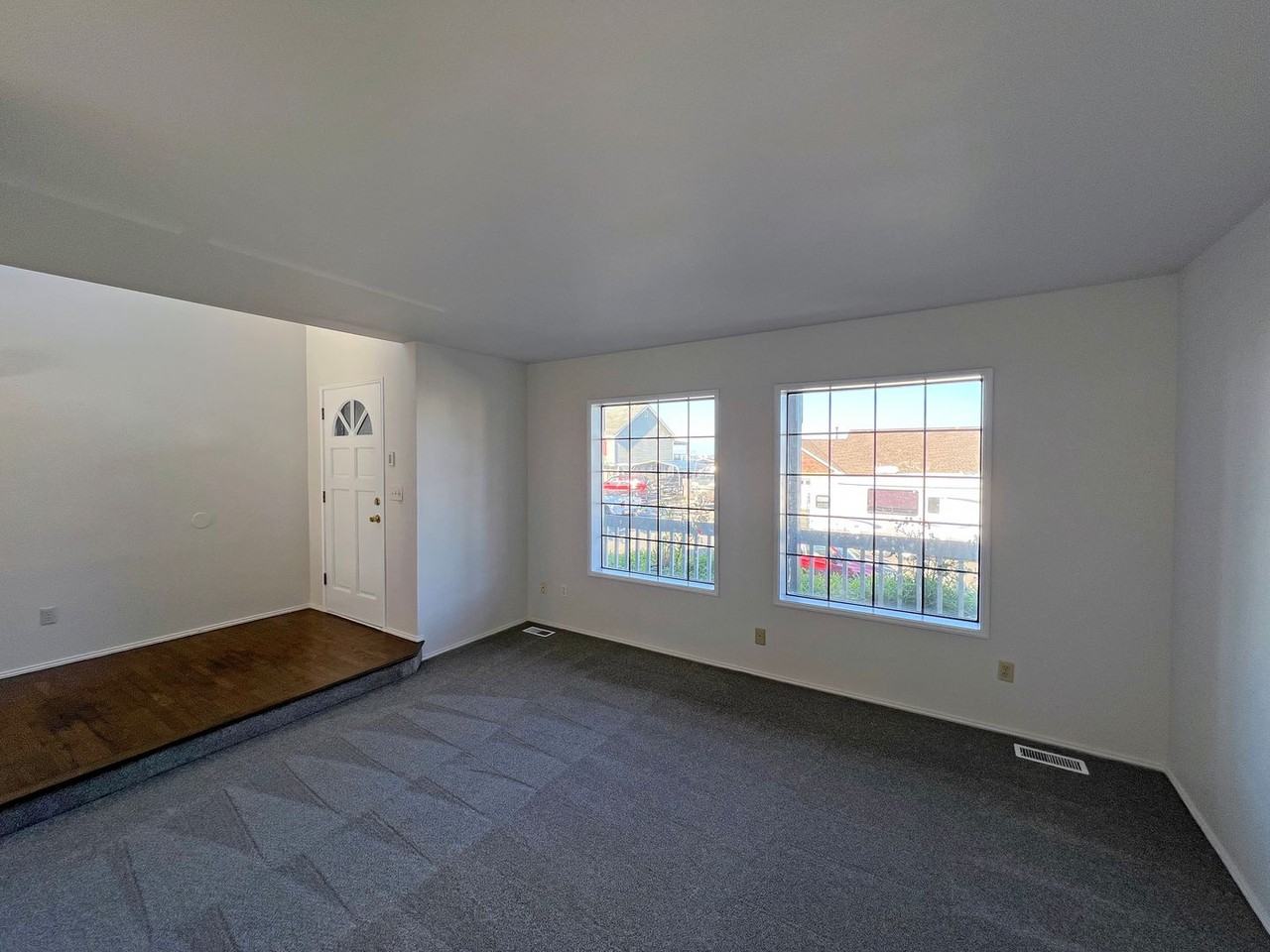1507 63rd Ave Ne - Photo 5 of 48