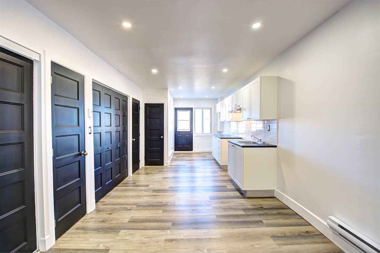 9461 Rue de Martigny #4 - Photo 3 of 15