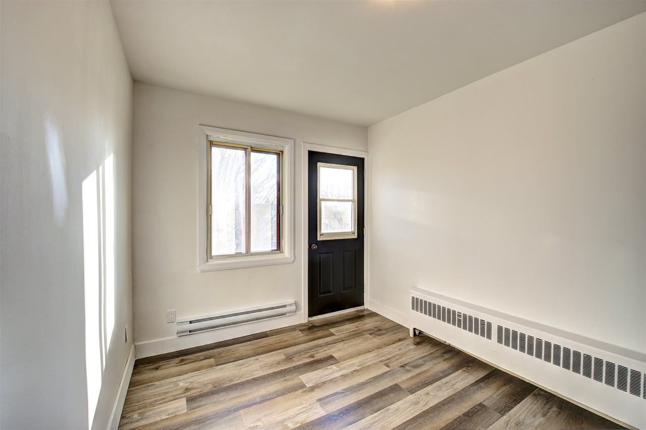 9461 Rue de Martigny #4 - Photo 4 of 15