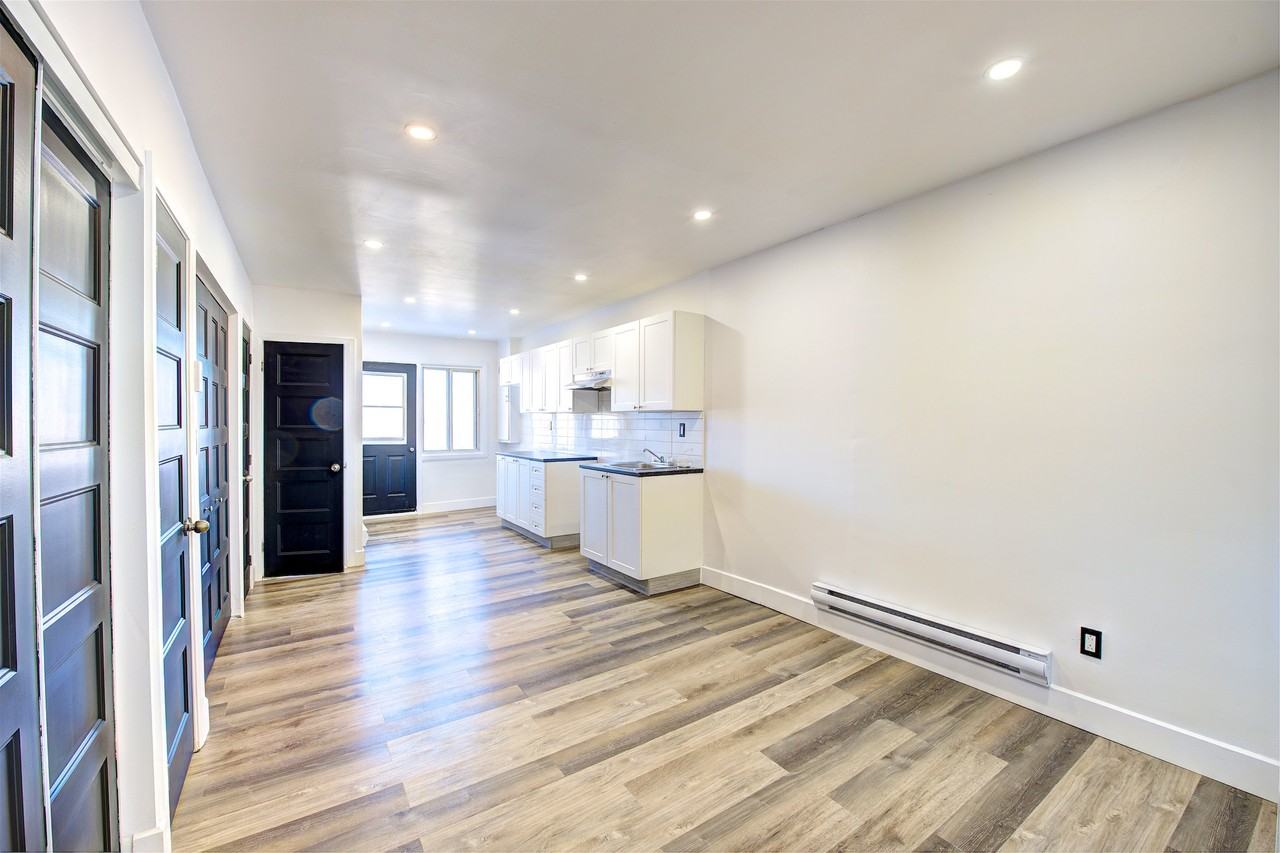 9461 Rue de Martigny #4 - Photo 5 of 15