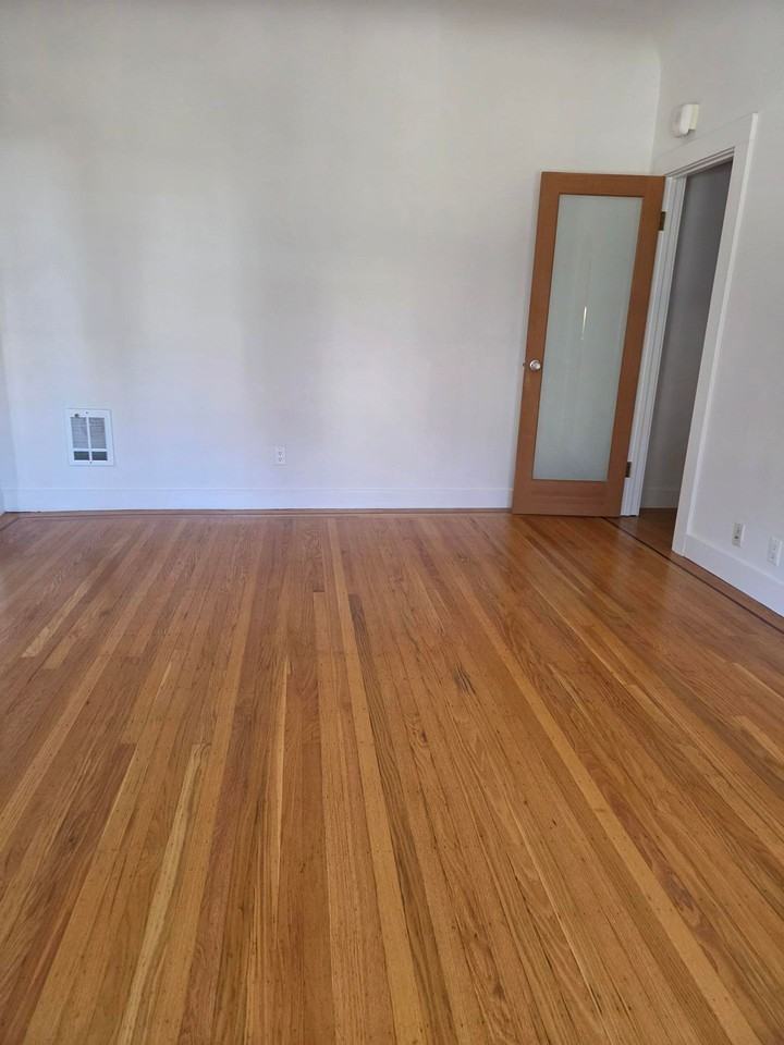 1201 Green Street - Photo 6 of 13