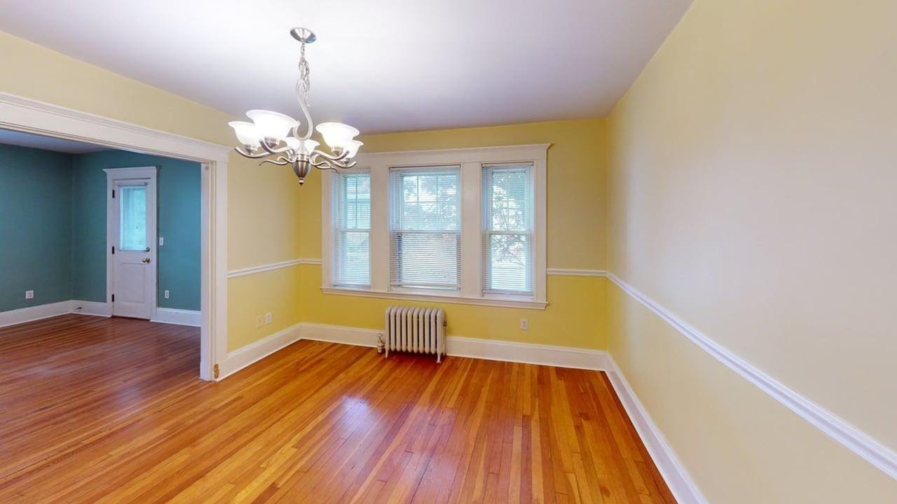 189 Wordsworth St - Photo 4 of 14