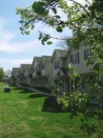 featured image of 921 E Grand Ave