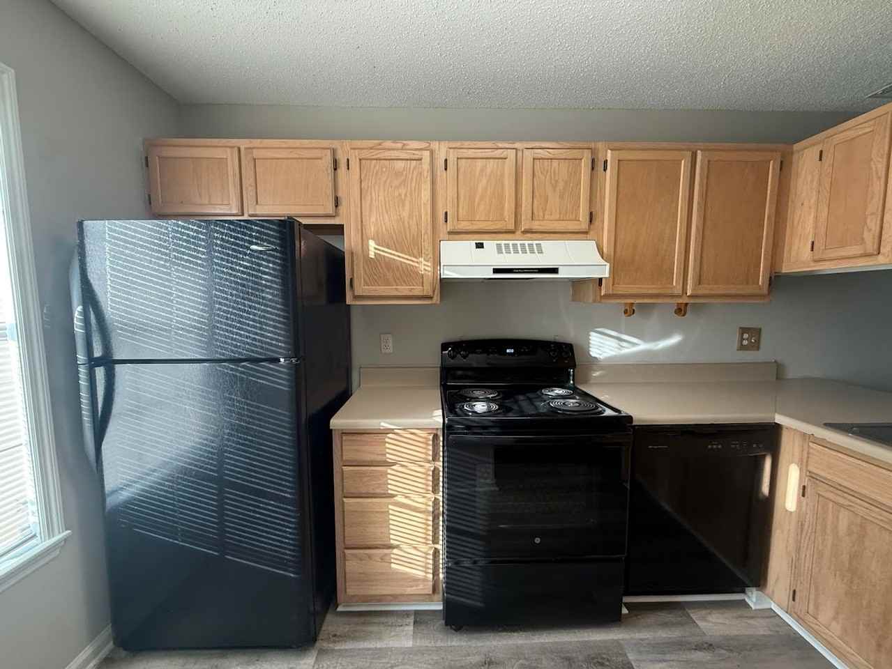 33 Londonberry Ln - Photo 3 of 17