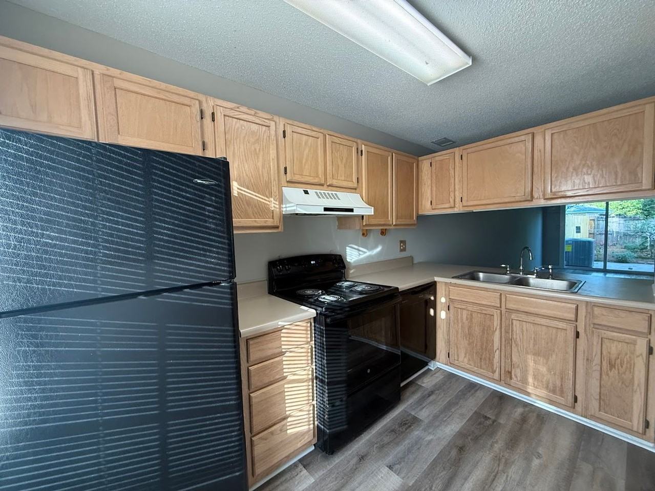 33 Londonberry Ln - Photo 4 of 17