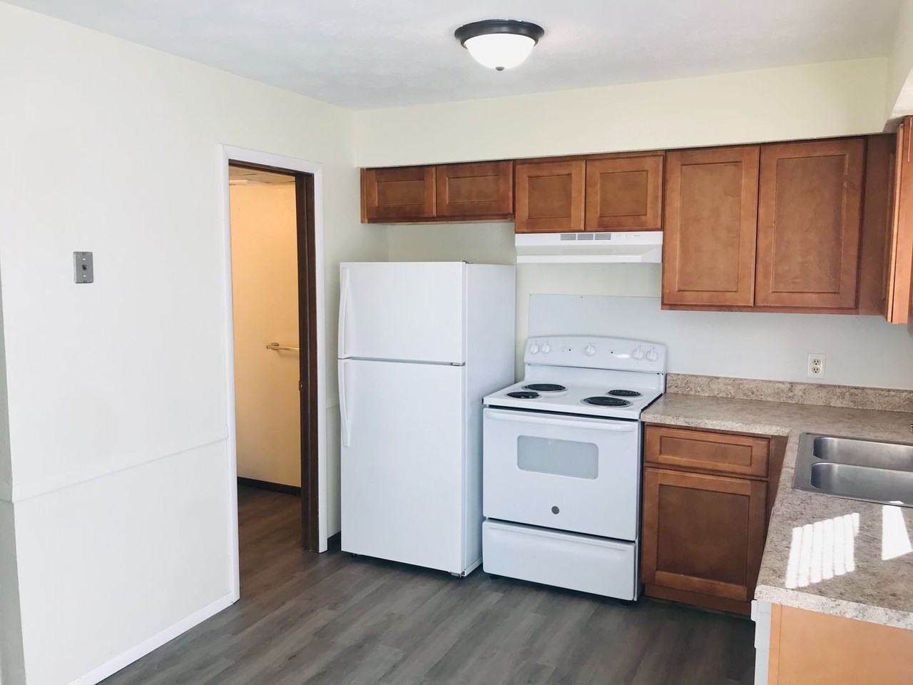236 E Buena Vista St #B - Photo 4 of 16