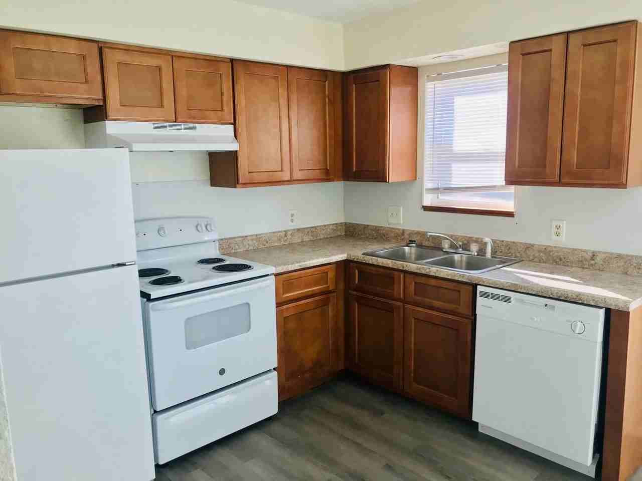 236 E Buena Vista St #B - Photo 5 of 16