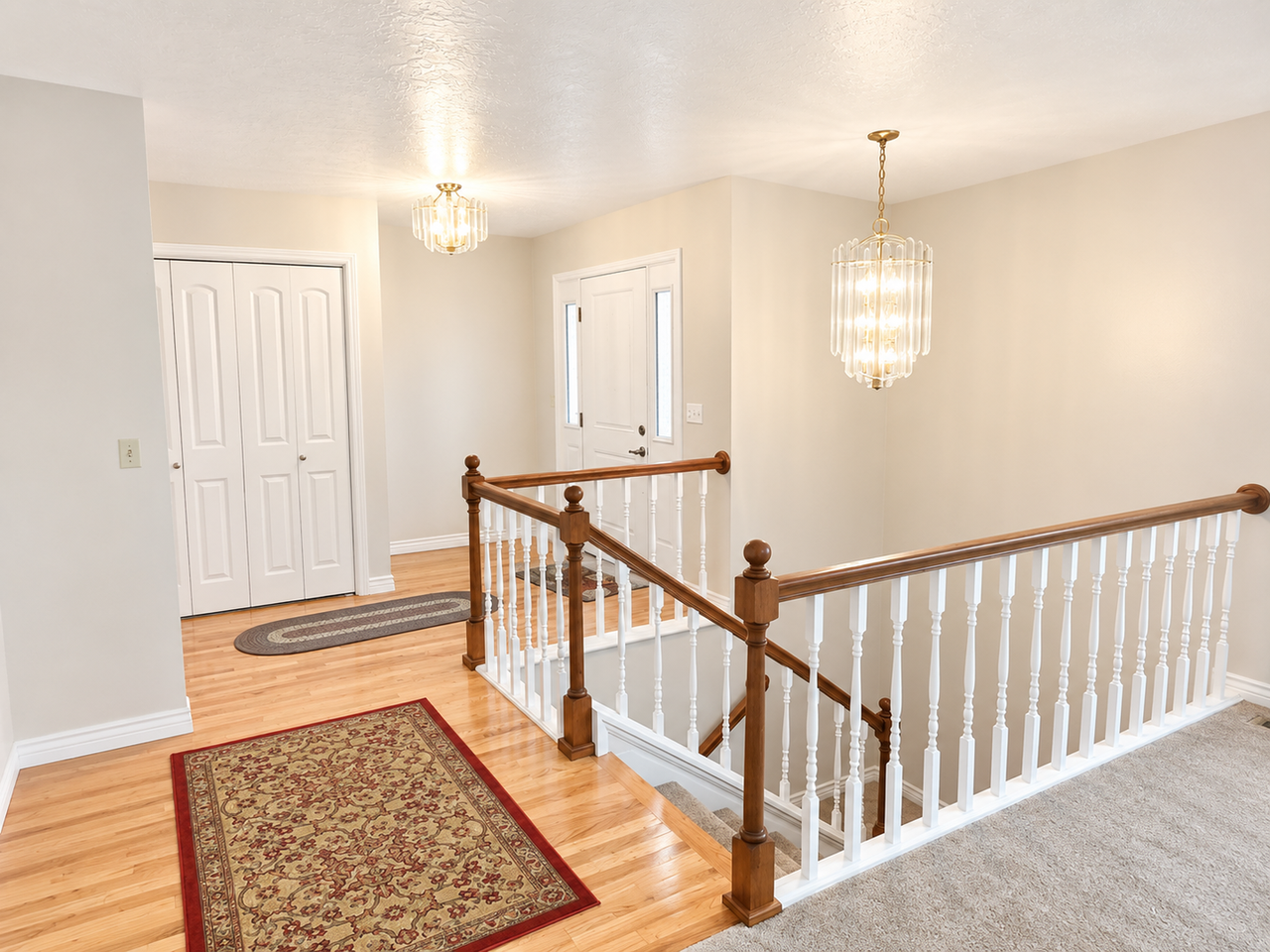 462 W 175 N - Photo 2 of 21