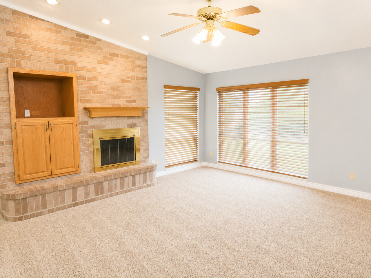 462 W 175 N - Photo 4 of 21
