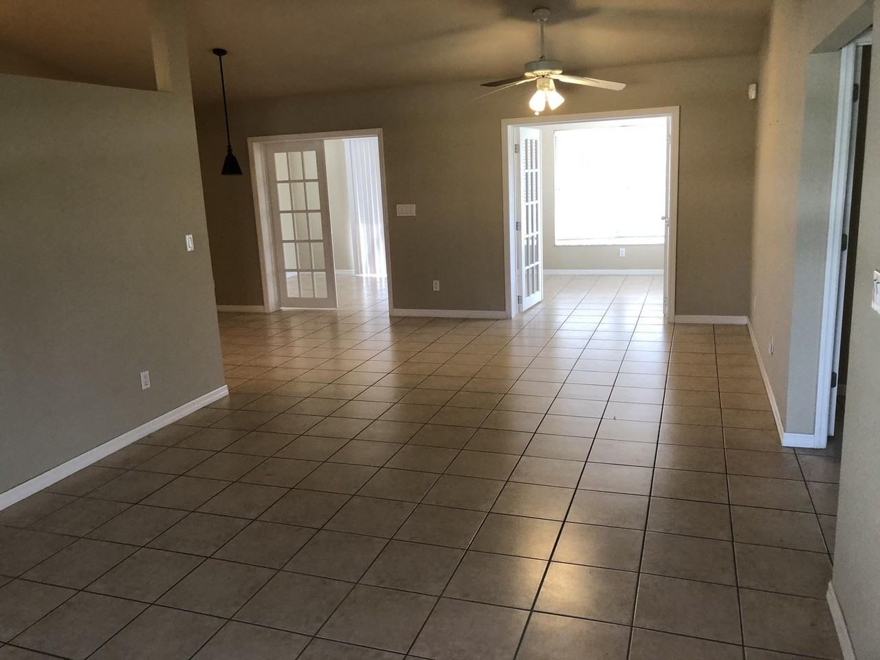 4537 Sw 10th Ave - Photo 6 of 23