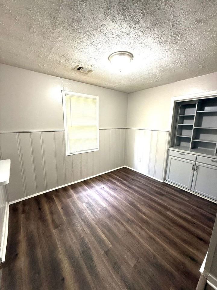 1205 Cottondale Rd - Photo 6 of 11