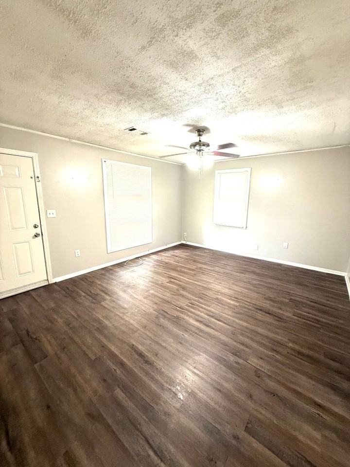 1205 Cottondale Rd - Photo 7 of 11