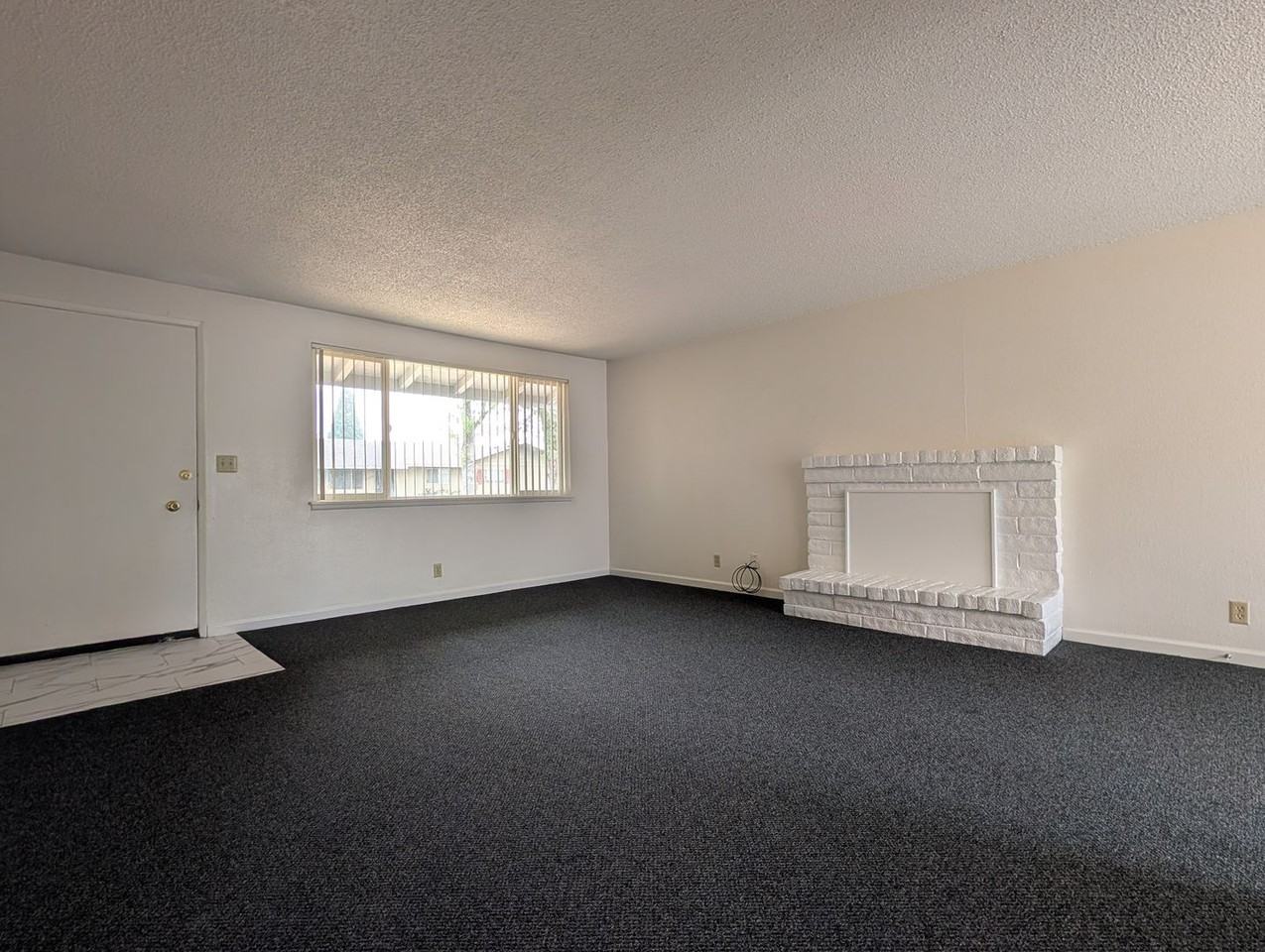 4953 Bluebelle Way - Photo 7 of 17