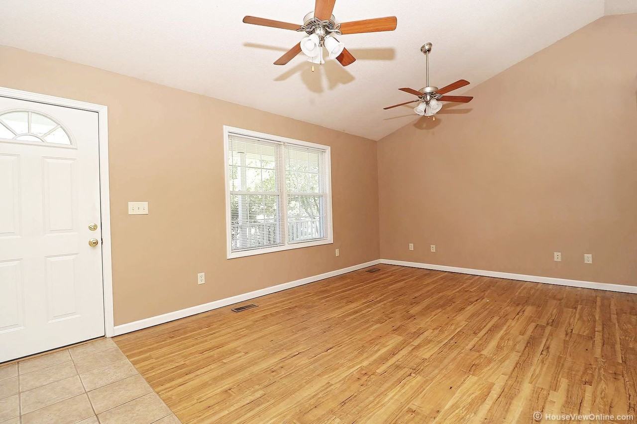 1936 Emily Ct - Photo 4 of 25