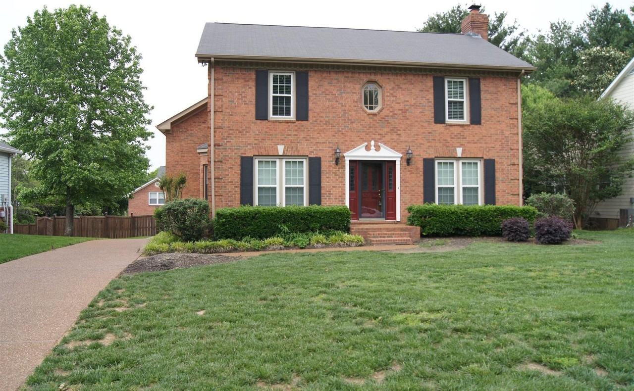 1144 Hunters Chase Dr - Photo 2 of 29