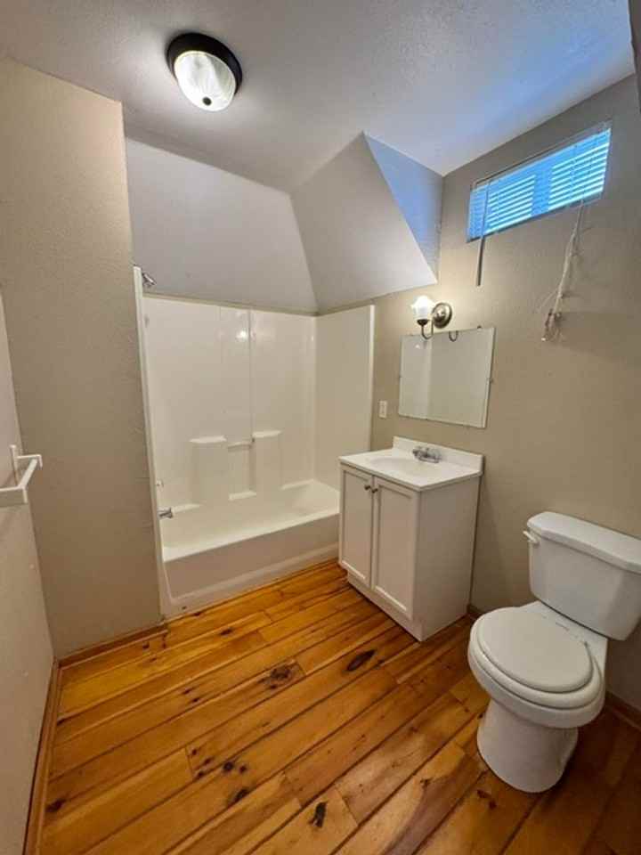 826 W Kansas Ave - Photo 4 of 17