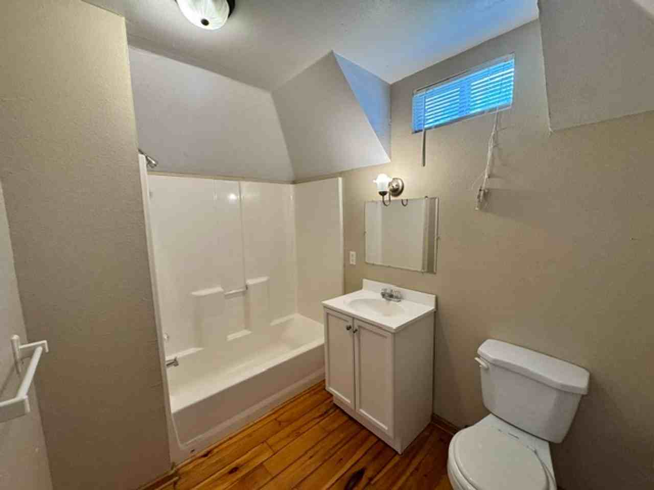 826 W Kansas Ave - Photo 5 of 17