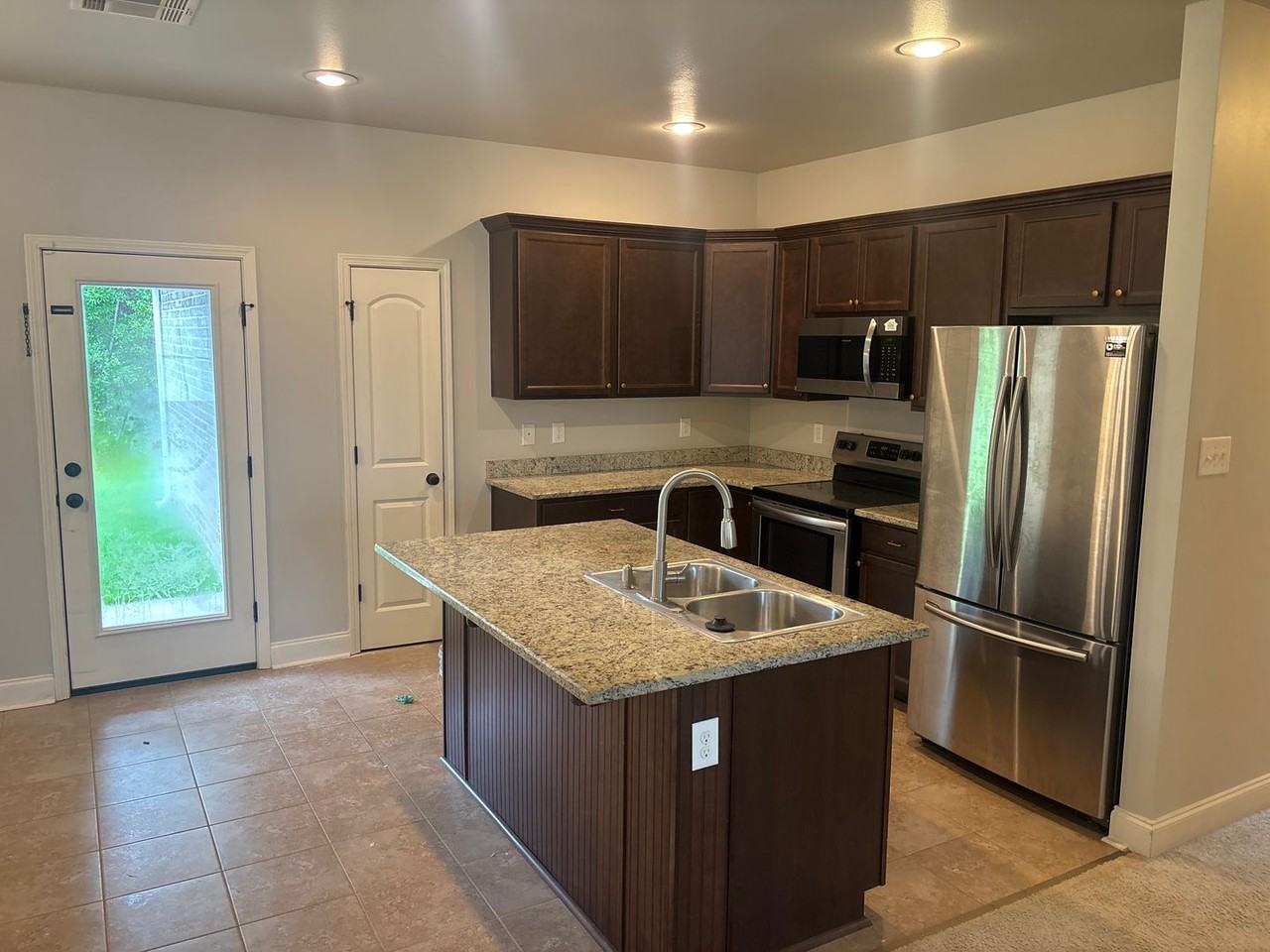 13870 Maddie Cir - Photo 2 of 14