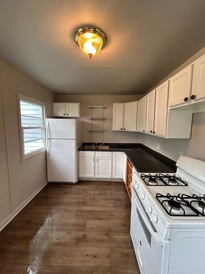 4505 S Park Dr - Photo 3 of 8