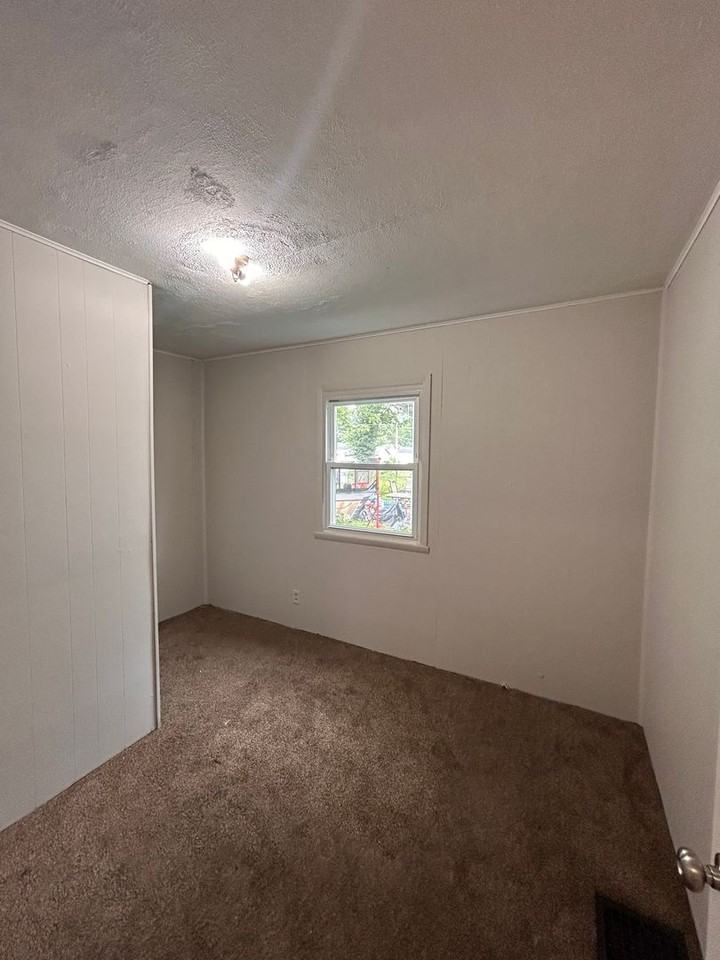 4505 S Park Dr - Photo 7 of 8