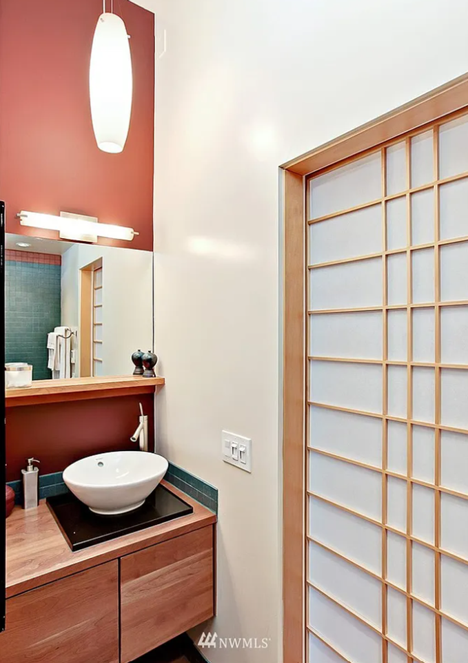 1111 E John St - Photo 7 of 23