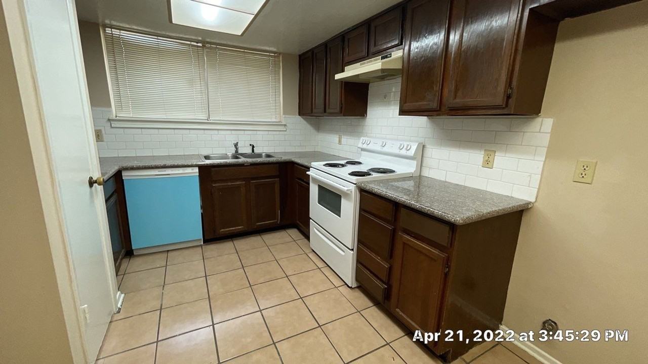 2502 Quiver Ln - Photo 3 of 19