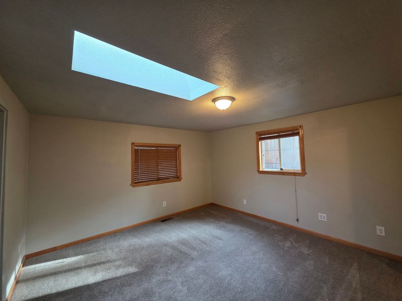 2275 Arthur Ct - Photo 5 of 7