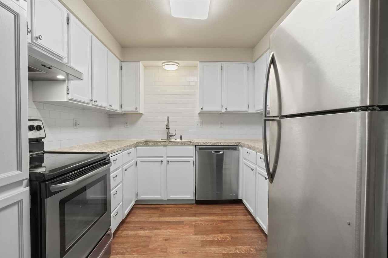 973 E Congress St #1 - Photo 6 of 19