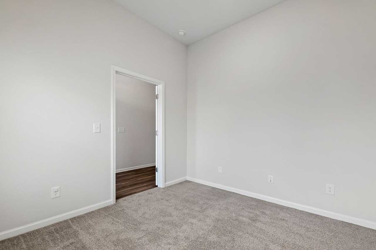 2043 Alderman Way - Photo 7 of 24