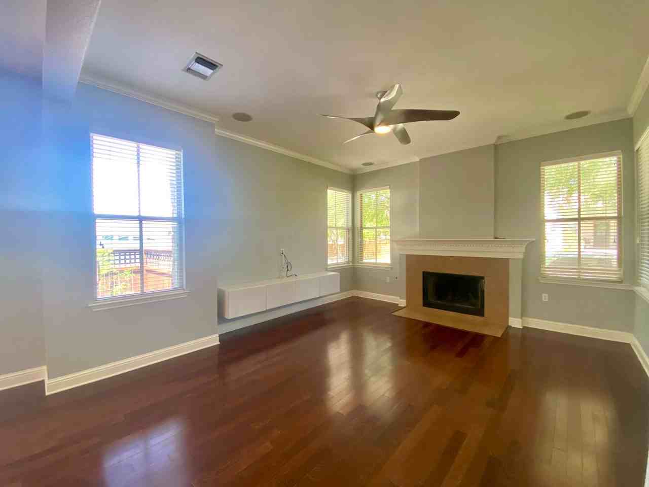 2009 Emma Long St - Photo 6 of 49