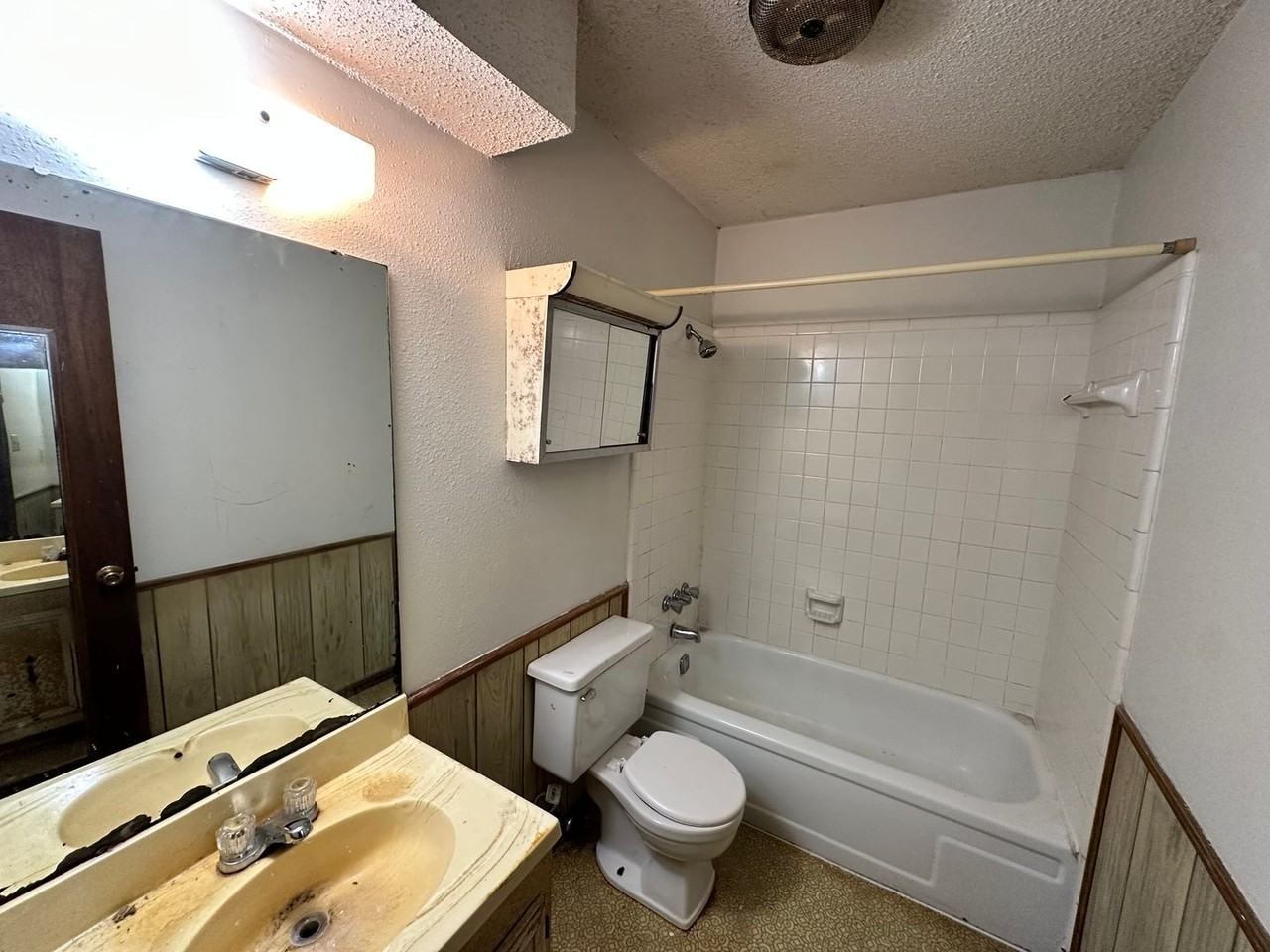 1219 Monnett Ave - Photo 5 of 8