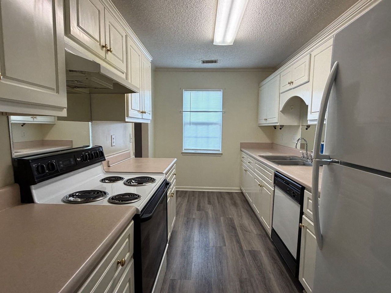 4420 Misty Cove Ct - Photo 4 of 18