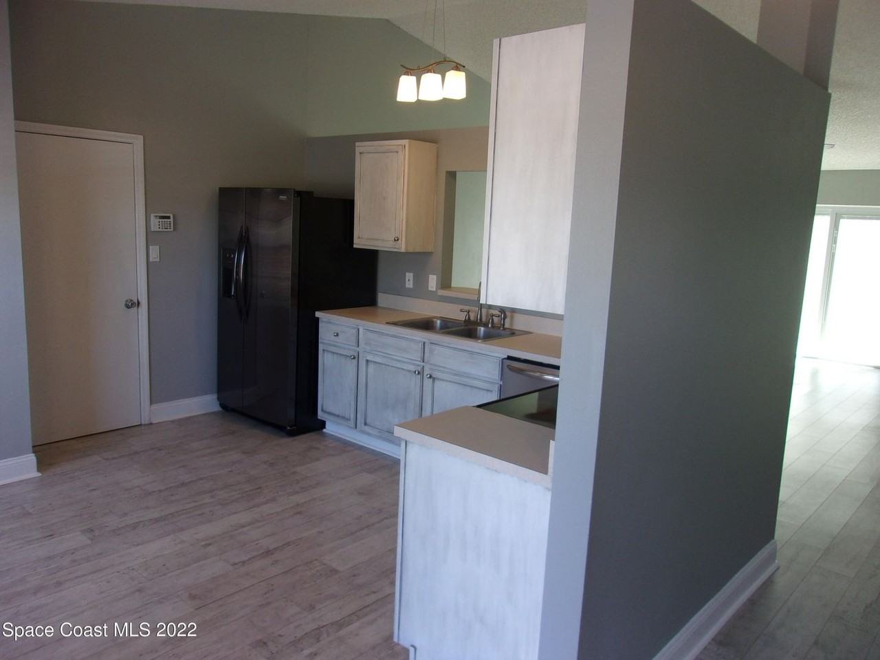 6895 Grissom Pkwy - Photo 4 of 35