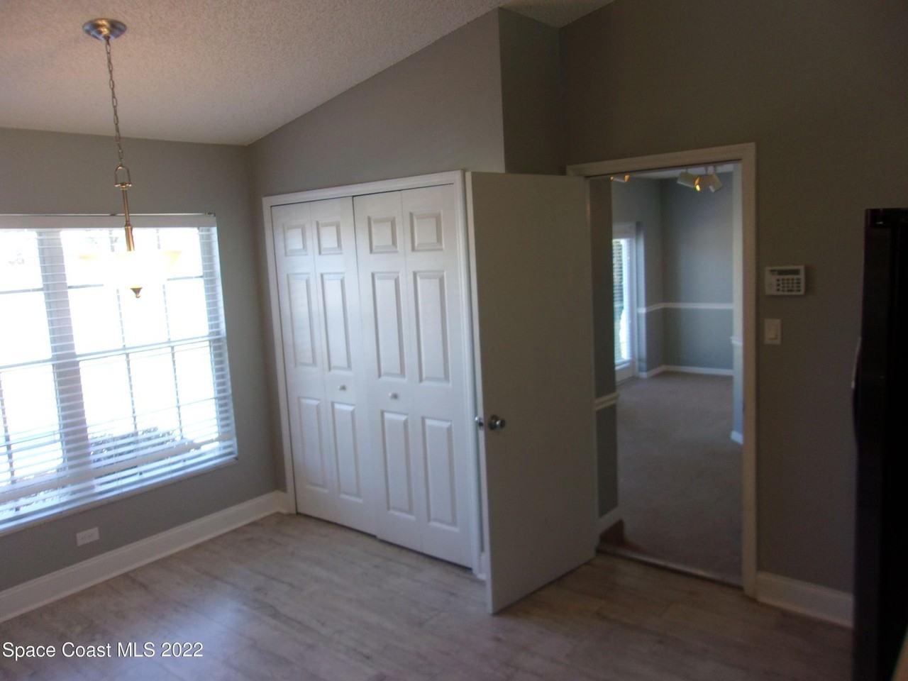 6895 Grissom Pkwy - Photo 6 of 35
