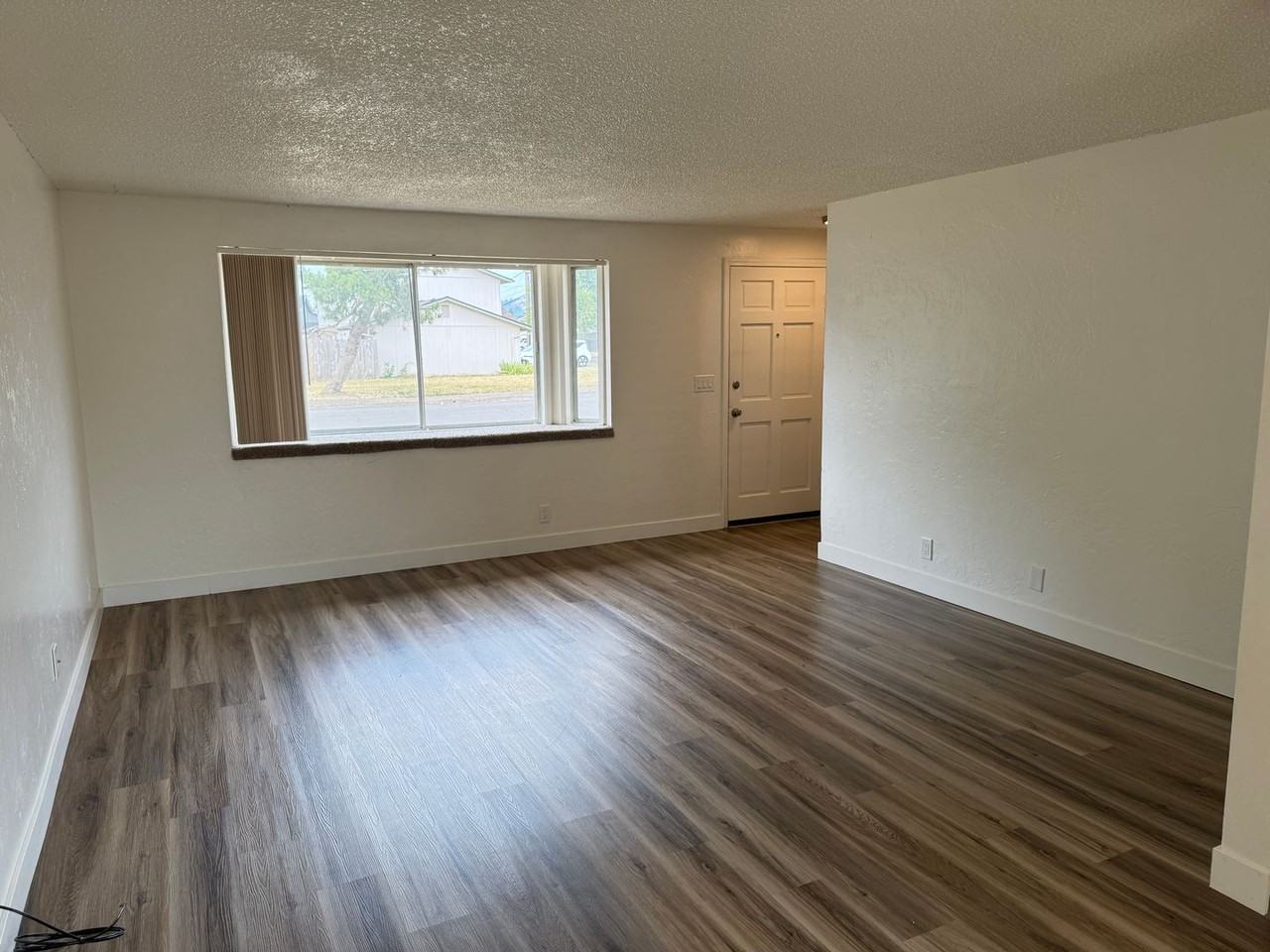 4095 Southway Loop - Photo 4 of 28