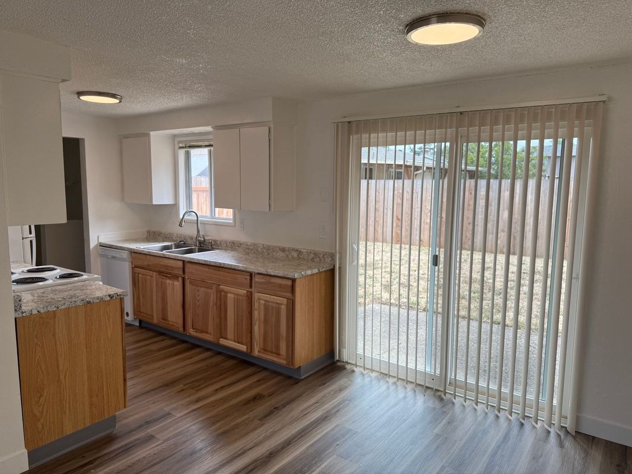 4095 Southway Loop - Photo 5 of 28