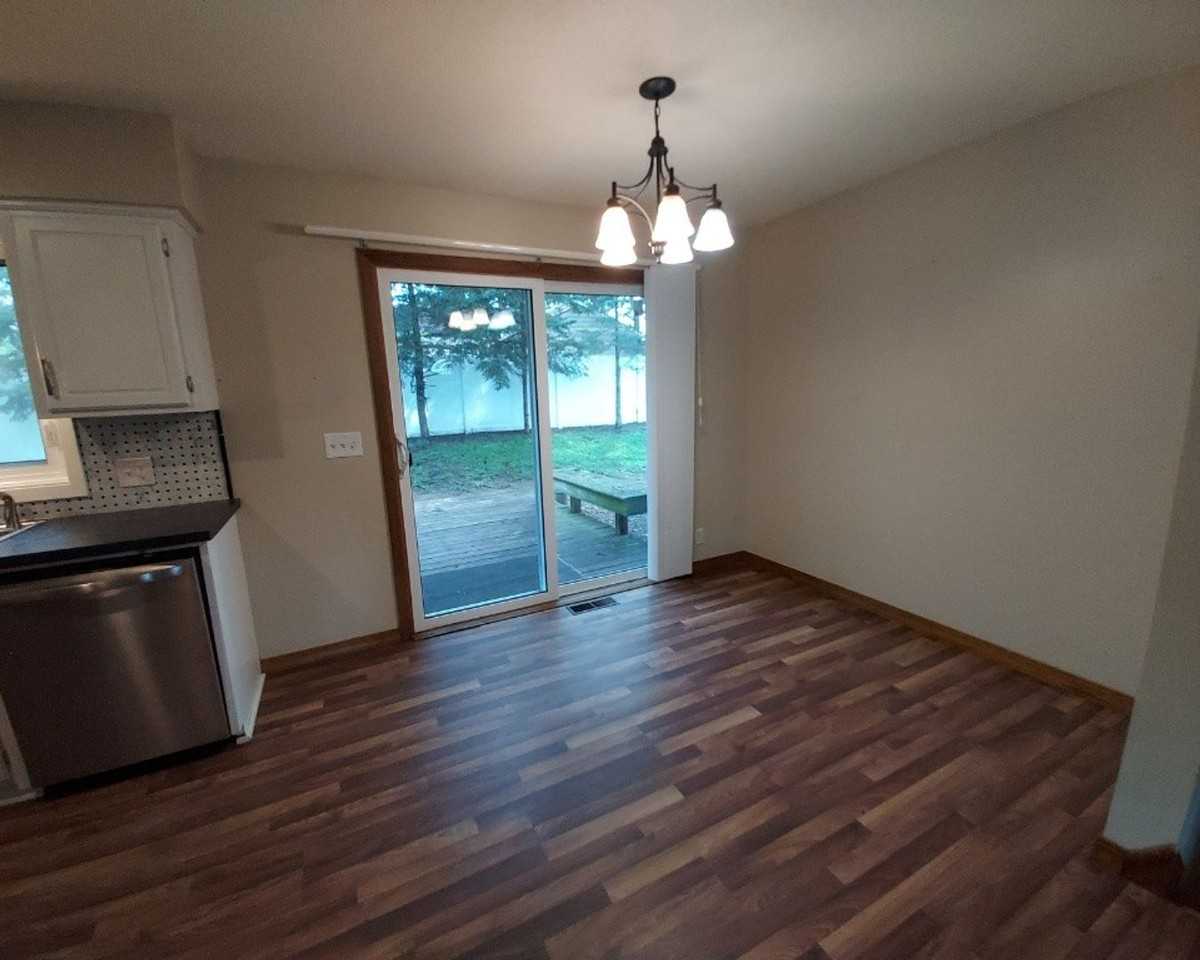 1353 State St - Photo 4 of 18