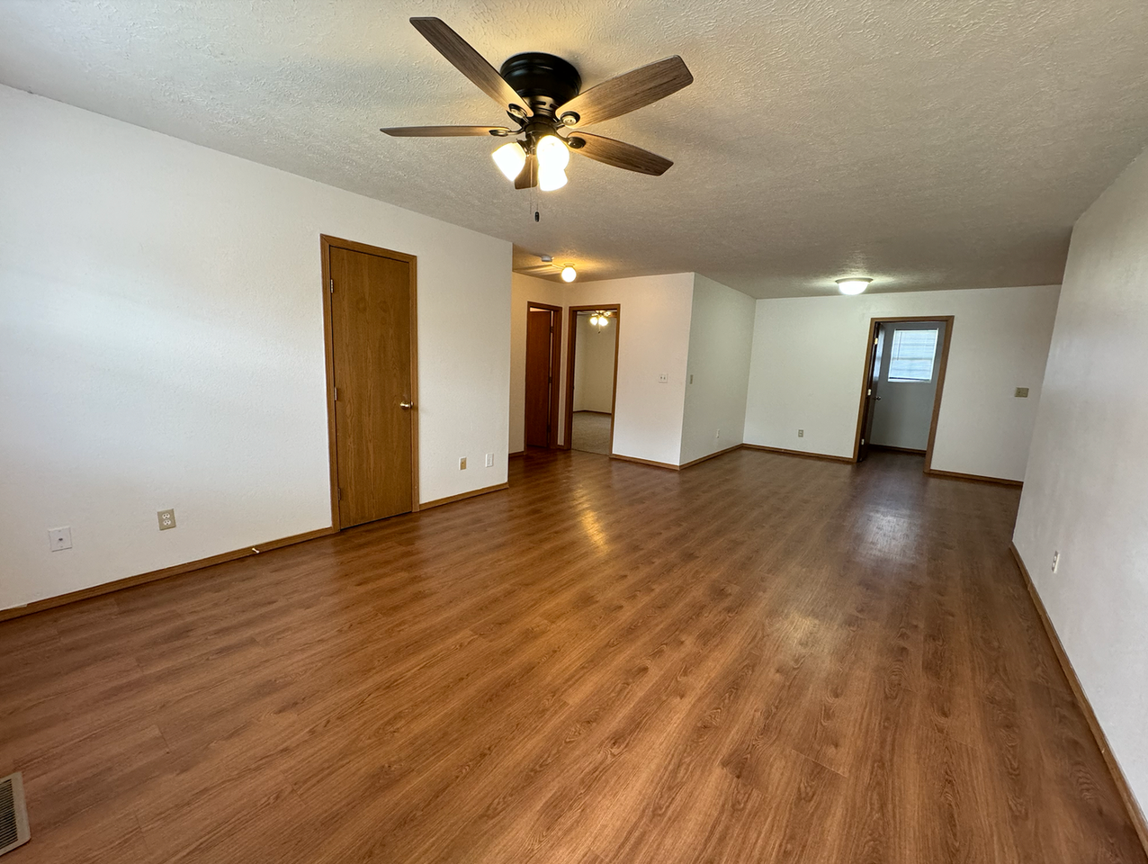 128 W Terrace Ct - Photo 7 of 15